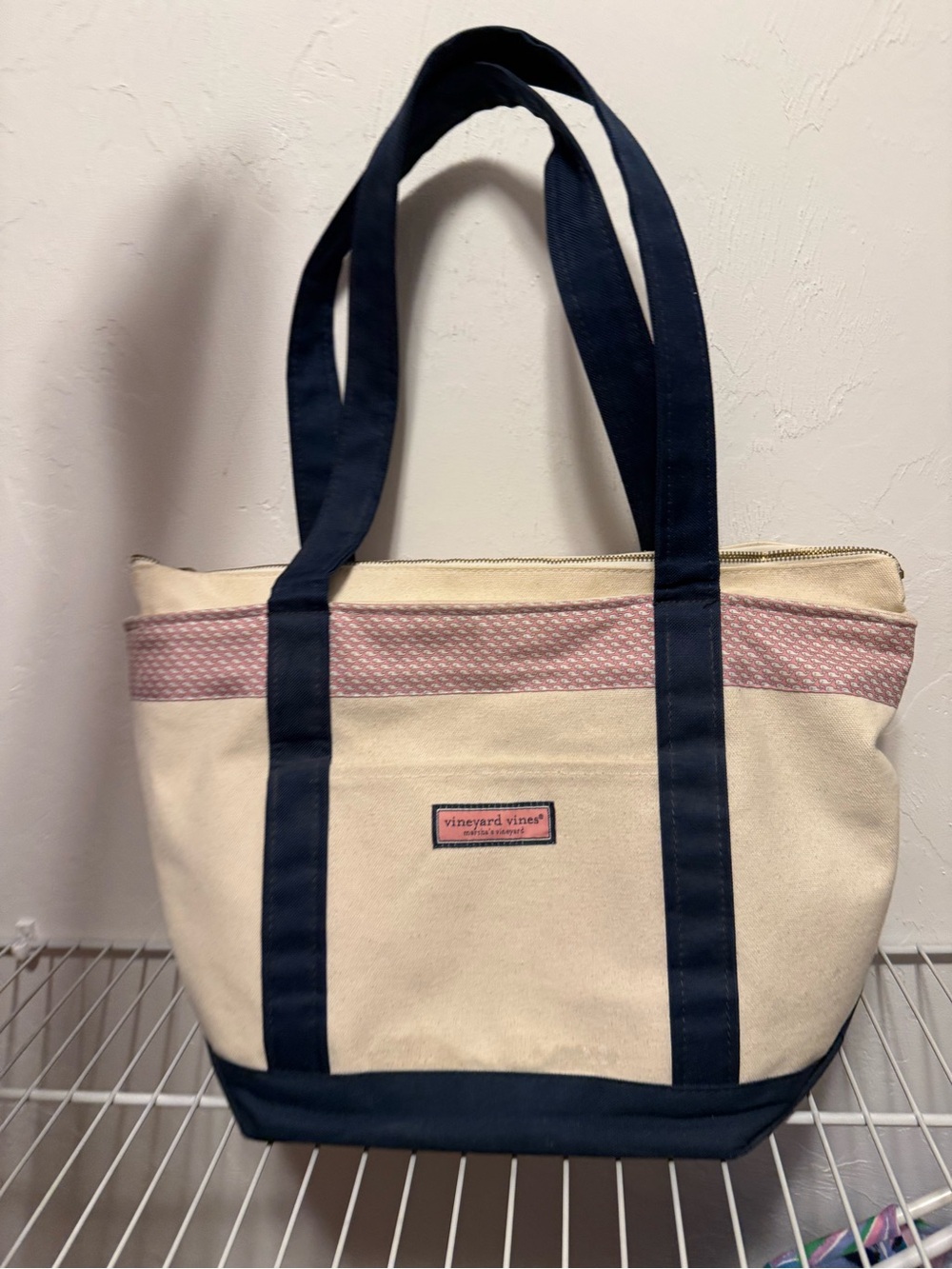 Vineyard Vines Classic Hertiage tote pink whales